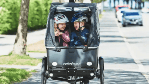Lastenrad und Kind